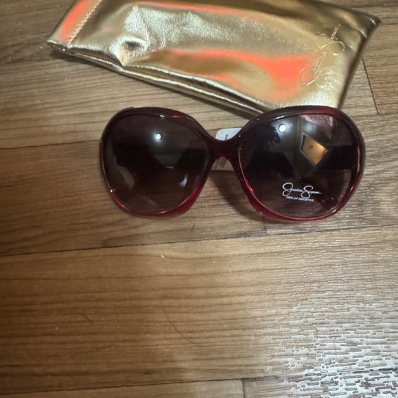 Jessica Simpson Oversized Gradient Sunglasses – Red Frame – 100% UV Protection - Picture 1 of 6